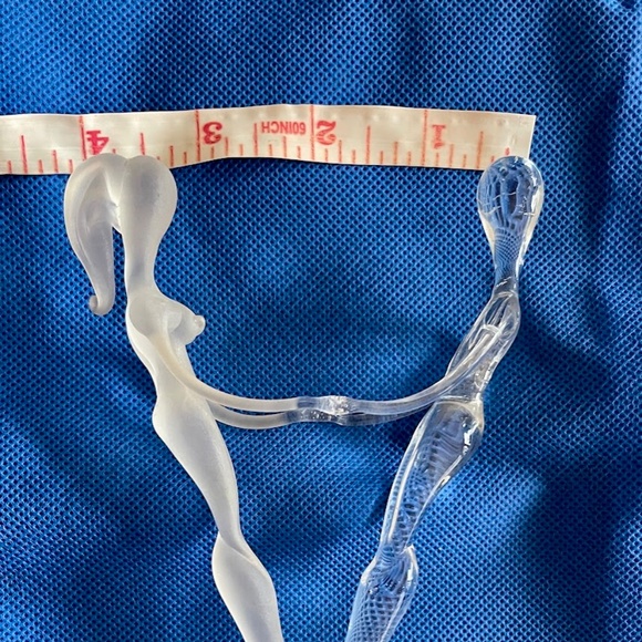 Italian Blown glass figurine. Size 6.5"in. x 4"in. x 3" in. - Picture 6 of 6